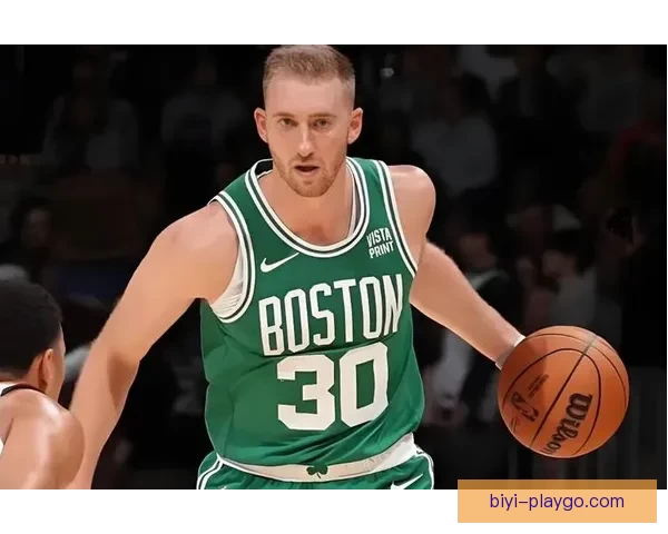 豪瑟里程碑成绿军队史第十位投中700三分球球员
